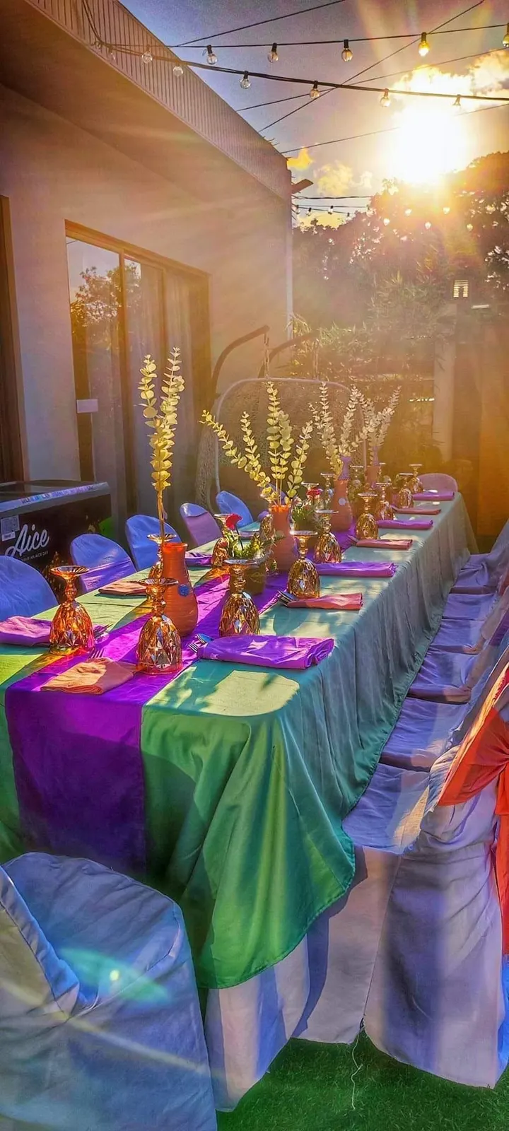 Jewel-tone tables in the garden